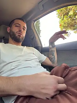 ElChapoGuzman95 online show from November 3, 7:35 am