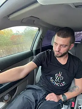 ElChapoGuzman95 online show from October 27, 5:30 am