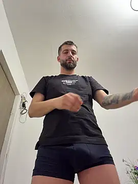 ElChapoGuzman95 online show from January 12, 7:04 am