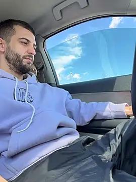 ElChapoGuzman95 online show from April 12, 9:34 am