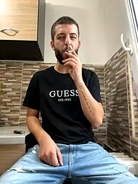 ElChapoGuzman95 online show from October 21, 5:29 am