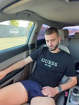 ElChapoGuzman95 online show from October 25, 6:23 am