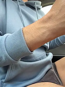 ElChapoGuzman95 online show from March 26, 7:50 am