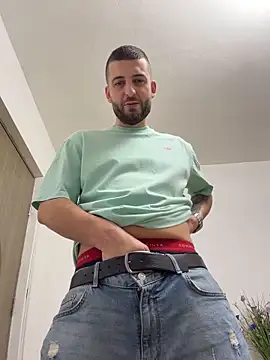 ElChapoGuzman95 online show from February 9, 8:40 pm