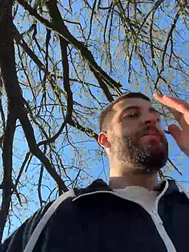 ElChapoGuzman95 online show from April 19, 5:41 am