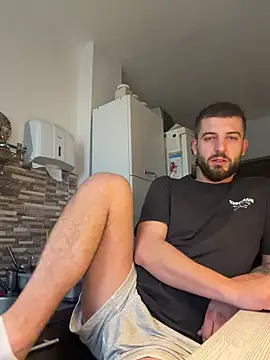 ElChapoGuzman95 online show from November 25, 6:47 am