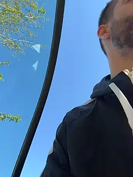 ElChapoGuzman95 online show from April 18, 5:21 am