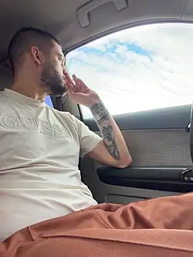 ElChapoGuzman95 online show from February 19, 7:27 am