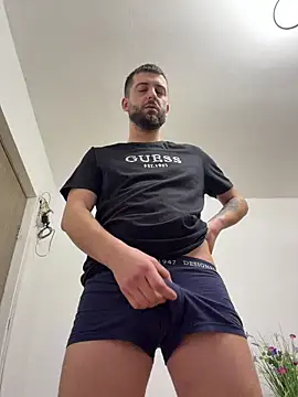 ElChapoGuzman95 online show from January 14, 6:39 am