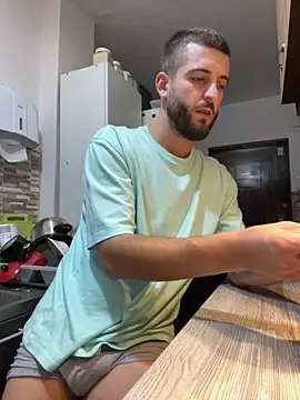 ElChapoGuzman95 online show from October 7, 7:15 pm