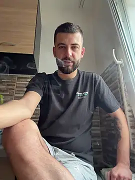 ElChapoGuzman95 online show from December 4, 6:34 am