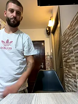 ElChapoGuzman95 online show from October 6, 6:41 pm