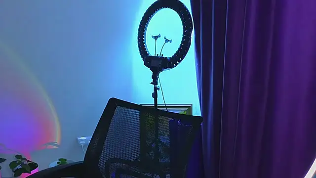  comefeelme  online show from November 29, 2:39 pm