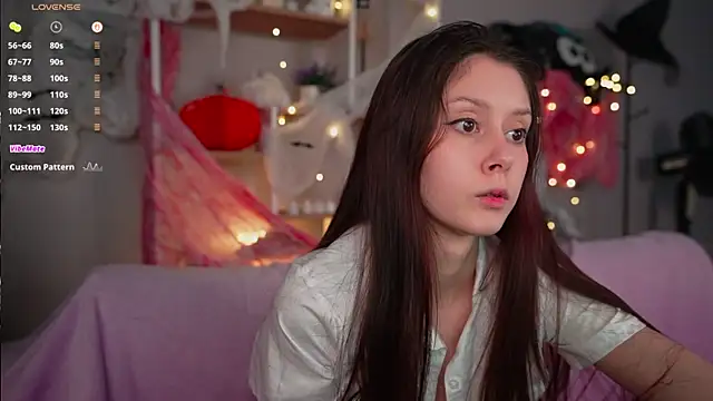 Melissa shawty  online show from October 31, 1:52 pm