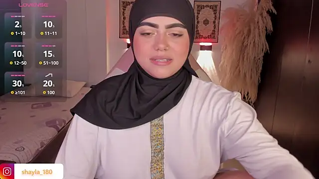 shayla 18 online show from December 20, 9:28 pm