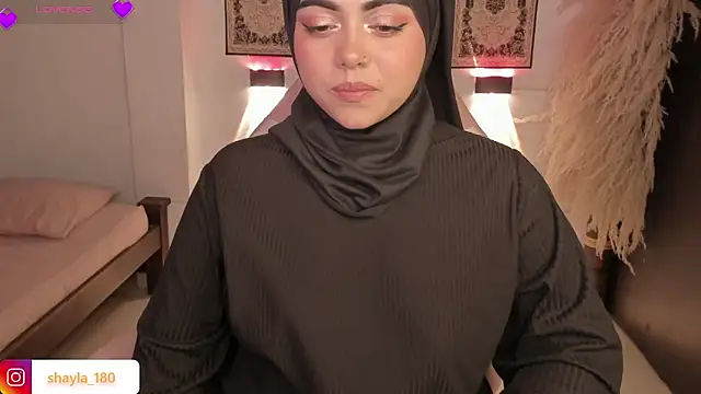 shayla 18 online show from April 30, 8:57 pm