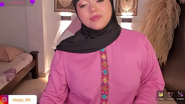 shayla 18 online show from April 10, 9:44 pm