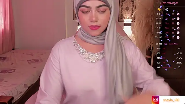 shayla 18 online show from February 26, 10:26 pm