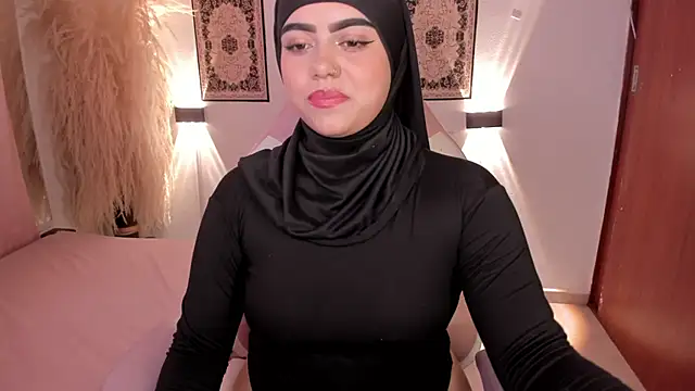 shayla 18 online show from January 25, 8:00 pm