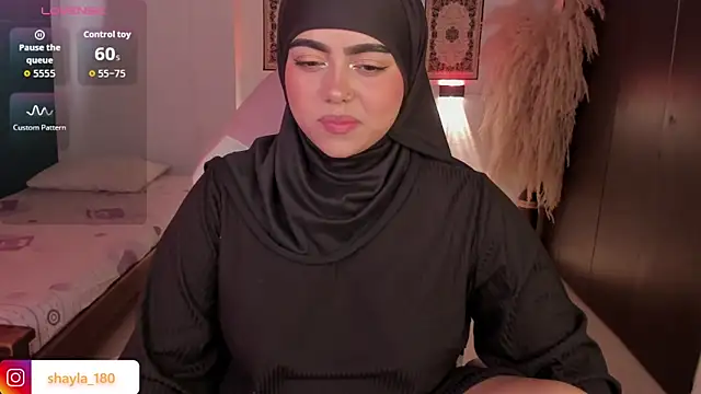 shayla 18 online show from December 22, 8:31 pm