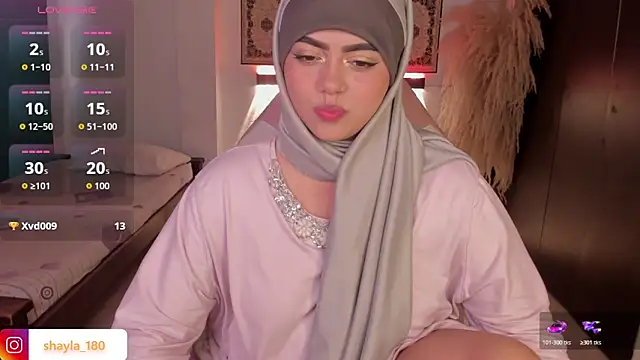 shayla 18 online show from December 21, 5:25 pm