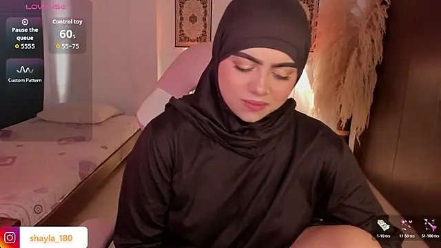 shayla 18 online show from January 6, 7:51 pm