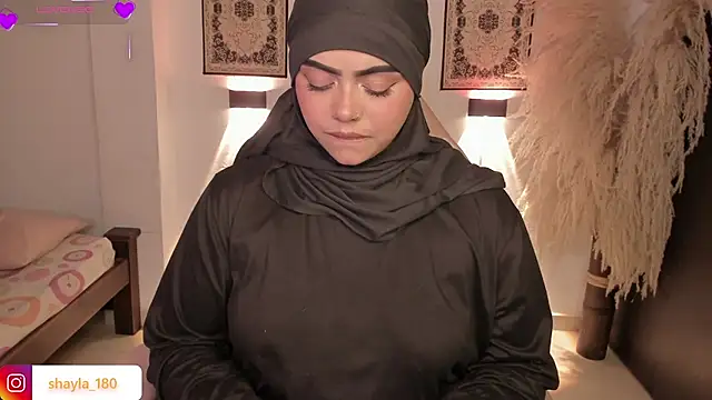 shayla 18 online show from May 29, 8:59 pm