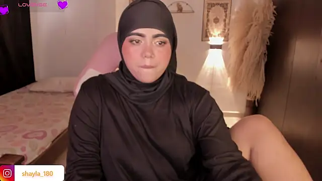 shayla 18 online show from February 6, 9:00 pm