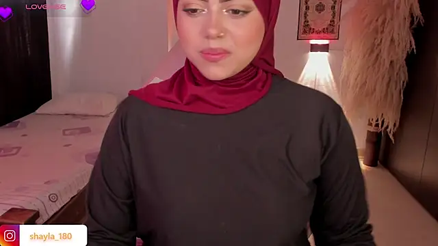 shayla 18 online show from December 16, 8:02 pm