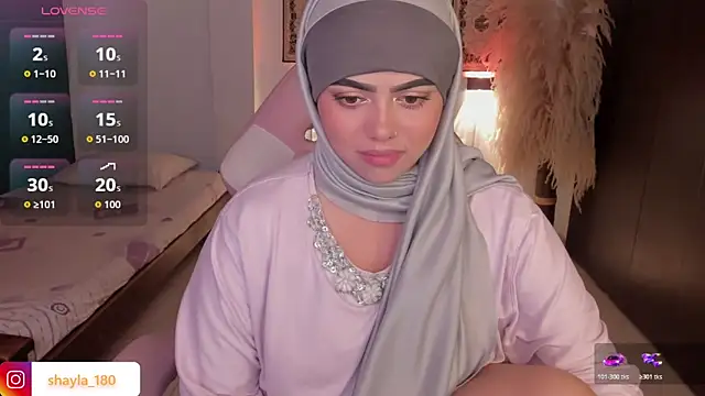 shayla 18 online show from January 5, 9:07 pm