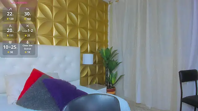 NahiaFox online show from March 5, 4:02 am