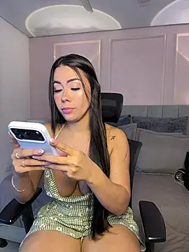 Miss blue69 online show from May 17, 1:38 am
