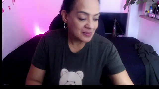 Snapshot of menfismuller2 chatting on November 21, 5:17 am menfismuller2 online show from November 21, 5:17 am