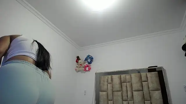 Snapshot of tiffany__pink chatting on June 14, 2:24 am tiffany pink online show from June 14, 2:24 am