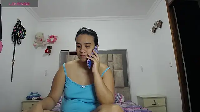 Snapshot of tiffany__pink chatting on November 29, 4:51 pm tiffany pink online show from November 29, 4:51 pm