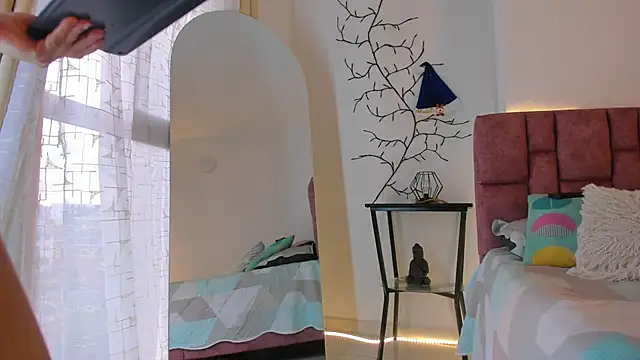 SunnyLeonz online show from December 22, 10:43 pm