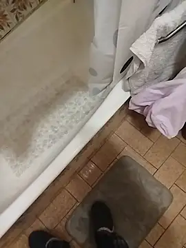 Snapshot of Neria chatting on February 15, 6:18 pm Neria online show from February 15, 6:18 pm