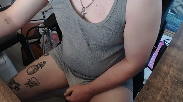 Snapshot of sweetsmile93 chatting on November 15, 10:52 am sweetsmile93 online show from November 15, 10:52 am