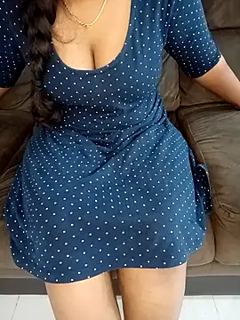 Snapshot of Mounika25 chatting on March 8, 9:18 pm Mounika25 online show from March 8, 9:18 pm