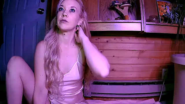 lyra rose online show from March 16, 5:36 am