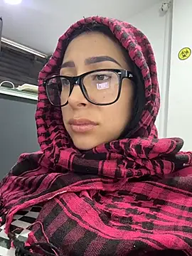  alabina  online show from April 3, 3:18 pm