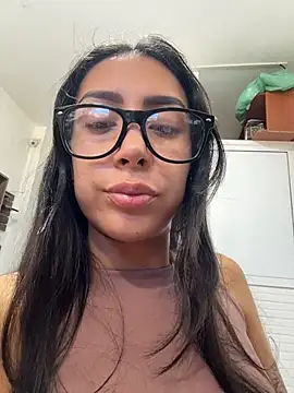  alabina  online show from March 6, 7:09 pm