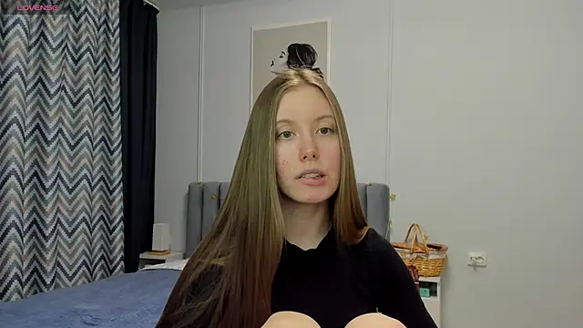 Snapshot of Peggy_Beauty chatting on March 1, 7:26 pm Peggy Beauty online show from March 1, 7:26 pm