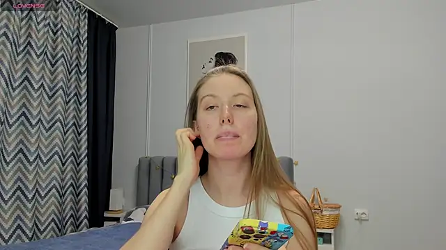 Snapshot of Peggy_Beauty chatting on February 21, 2:28 am Peggy Beauty online show from February 21, 2:28 am