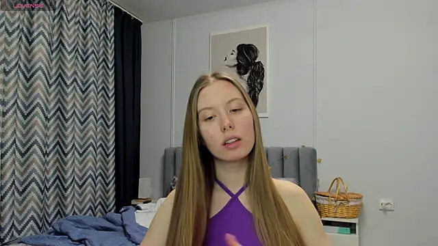Snapshot of Peggy_Beauty chatting on March 5, 3:51 am Peggy Beauty online show from March 5, 3:51 am