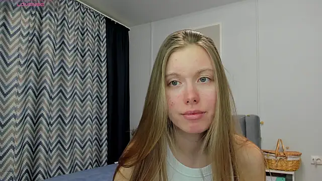 Snapshot of Peggy_Beauty chatting on February 8, 6:55 pm Peggy Beauty online show from February 8, 6:55 pm