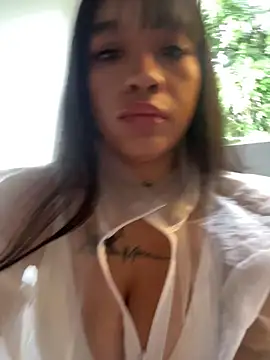 HannahW  online show from February 1, 2:15 pm