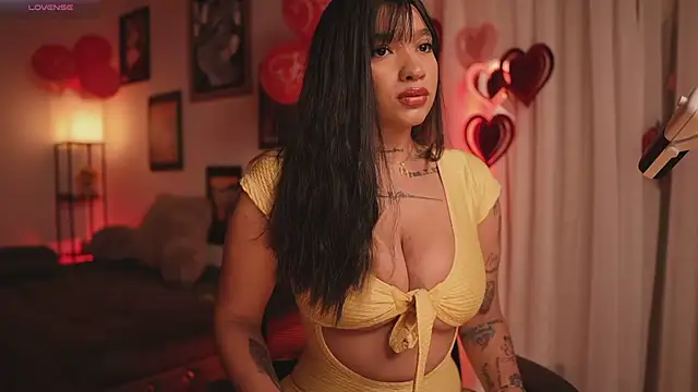 HannahW  online show from February 20, 10:01 pm