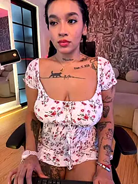 HannahW  online show from September 11, 7:25 pm