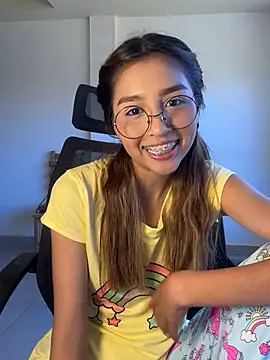 coraline Ro online show from June 11, 6:05 pm